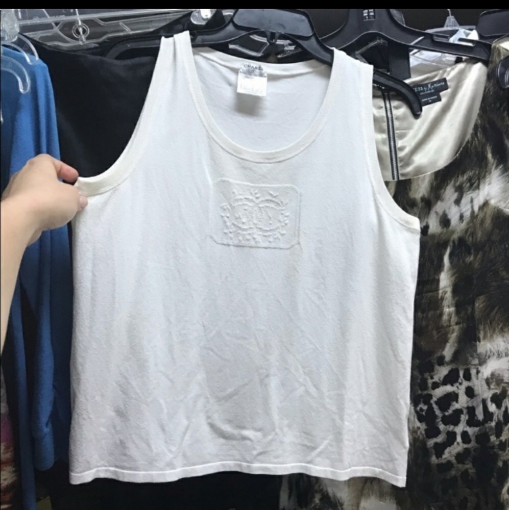 💕TRADED💕CHANEL White CC Logo Tank Top